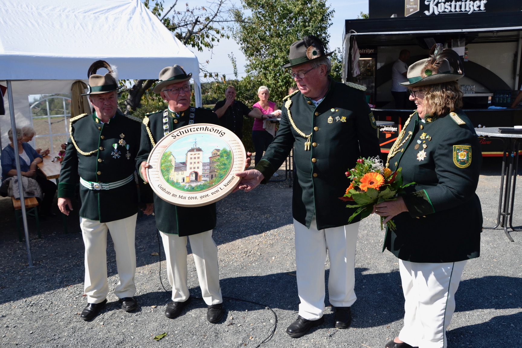 Übergabe der Königskette und der Ehrenscheibe